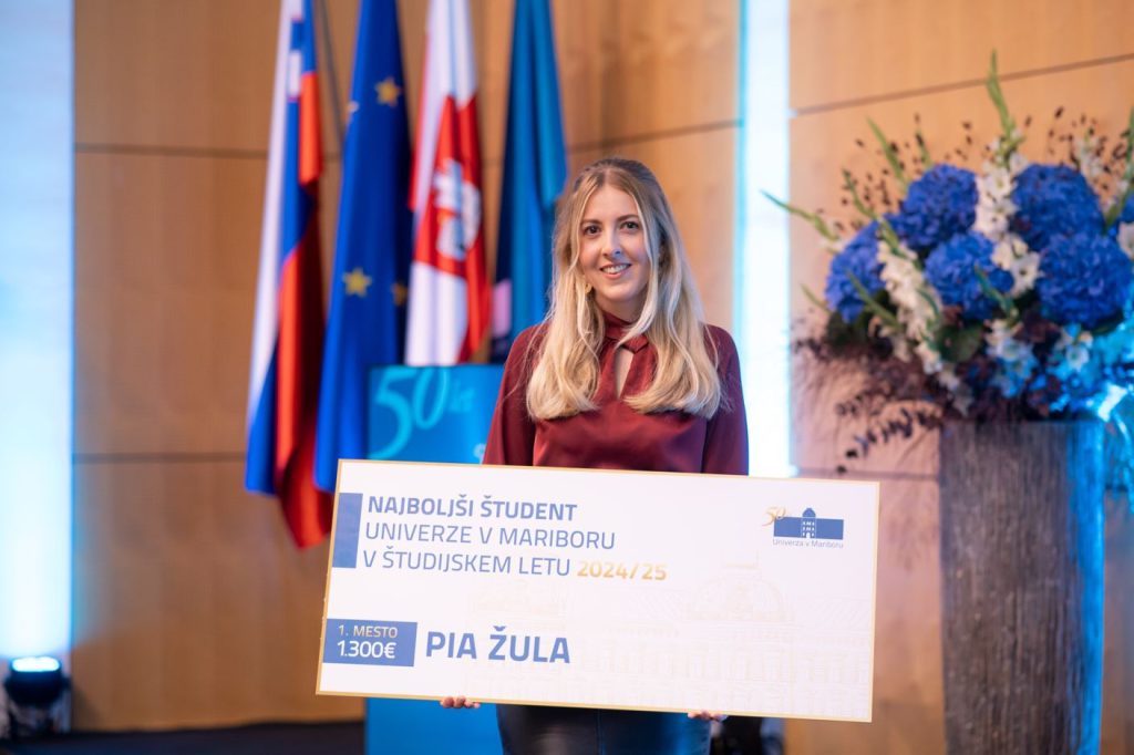 Najboljša študentka Univerze v Mariboru Pia Žula