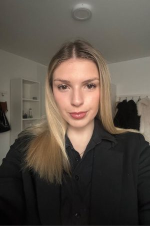 JEZNIK TIA JEZNIK TIA