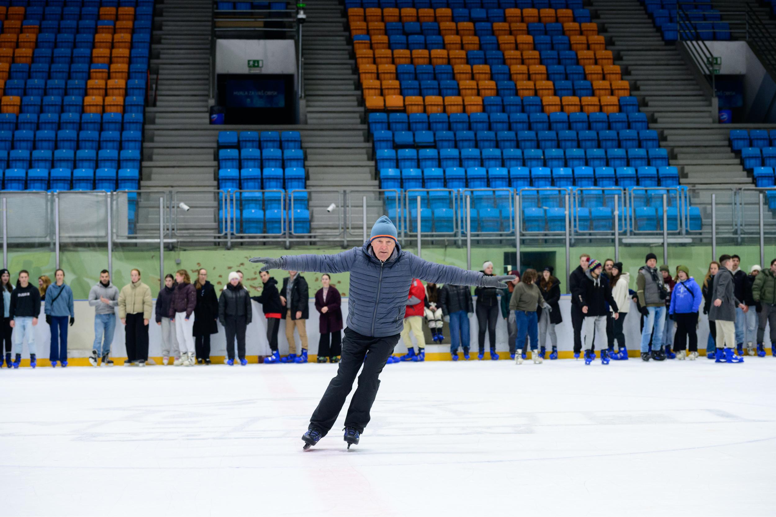 Drsanje 3 Študentsko drsanje znova privabilo številne navdušence na led
