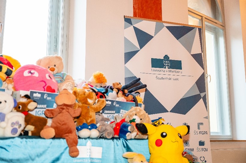 Zbiranje sladkarij in igrač