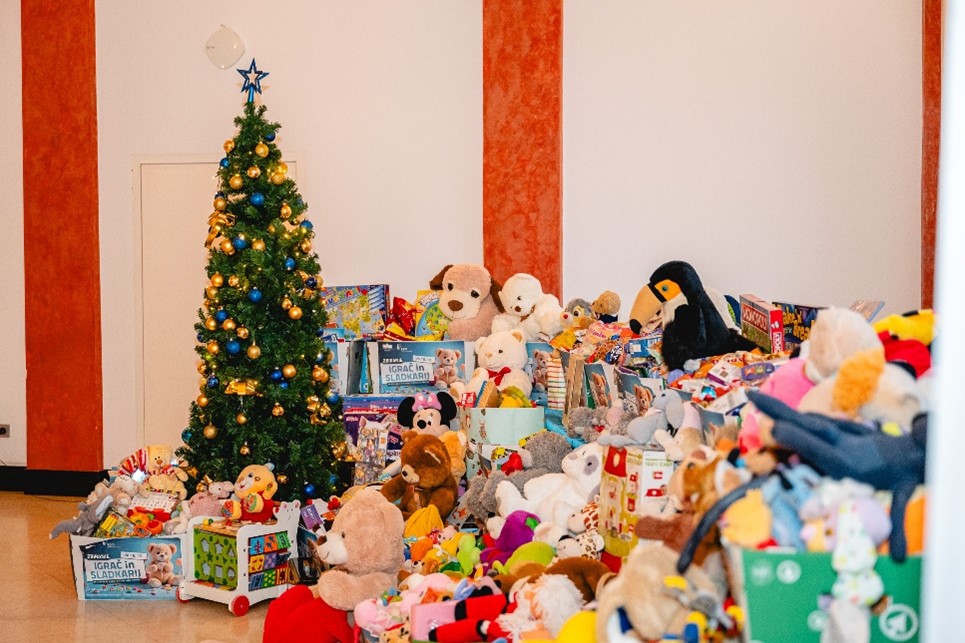 Zbiranje sladkarij in igrač